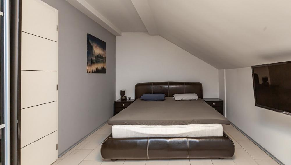 Četvorosoban stan na prodaju, 199m², 209.945€