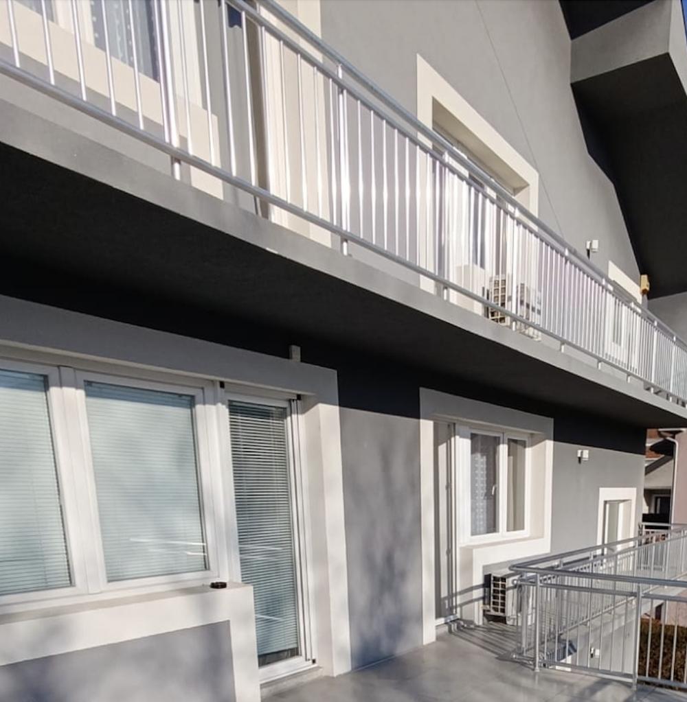 agencija logo - roommateor